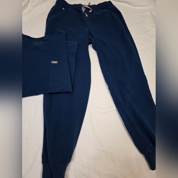 Figs Other - Figs Technical Collection Size Large Set Pants And Shirt